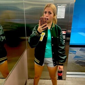 Meet your Posher, Annah